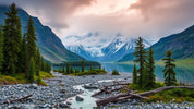 "Discover Alaska: Top 10 Unmissable Destinations for Nature Lovers and Adventure Seekers"