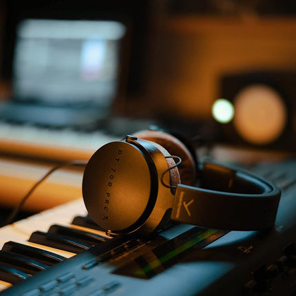 beyerdynamic DT 700 PRO X Studio Wired On Ear Headphones for Recording & Monitoring (Black)