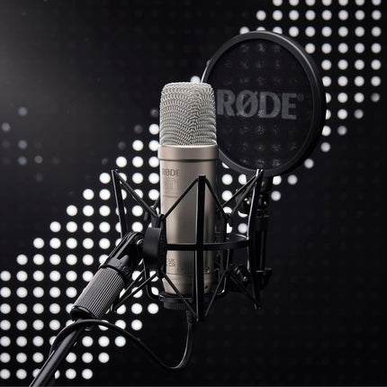 Rode Nt1 5Th Generation Large-Diaphragm Studio Condenser Microphone with XLR and USB Outputs, Shock Mount and Pop Filter for Music Production, Vocal Recording and Podcasting (Silver)