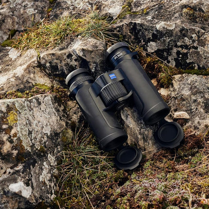 ZEISS SFL Binocular 8X30 Binocular, Black (SmartFocus Lightweight, 90% Light Transmission, Ultra-High-Definition, Water Resistance) - Unboxify